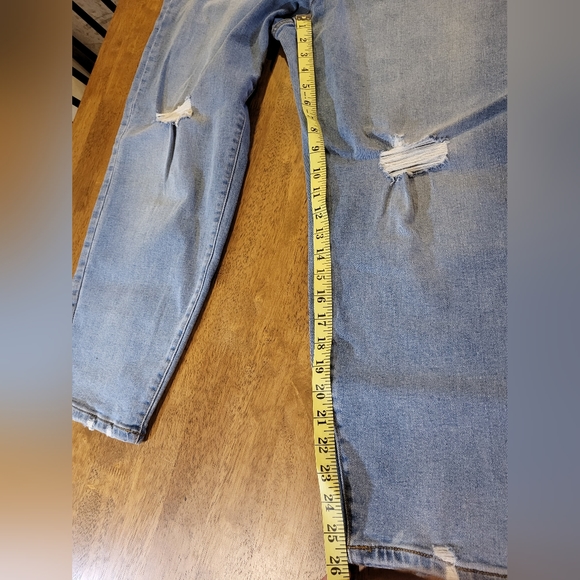 Highrise Straight Leg Jeans With Lycra Spandex - Picture 6 of 10